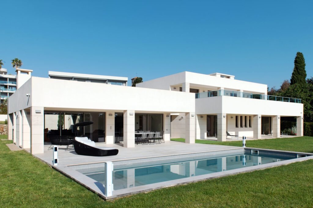 Villa Paradise, a contemporary villa in La Californie, Cannes