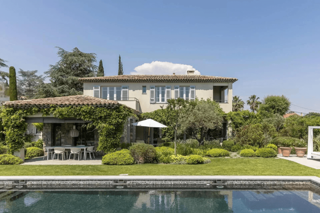 Villa Gardenia, a garden villa in La Californie, Cannes