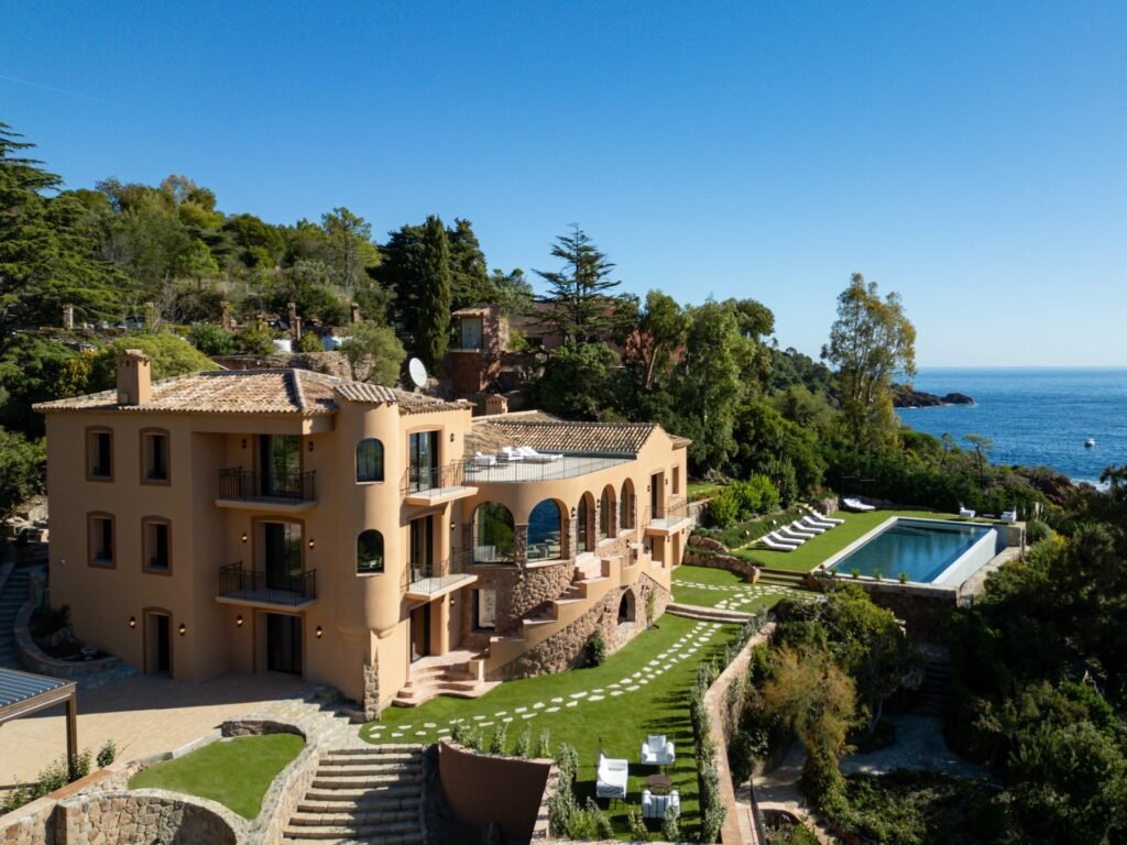 Villa La Confidence, a belle epoque villa in La Californie, Cannes